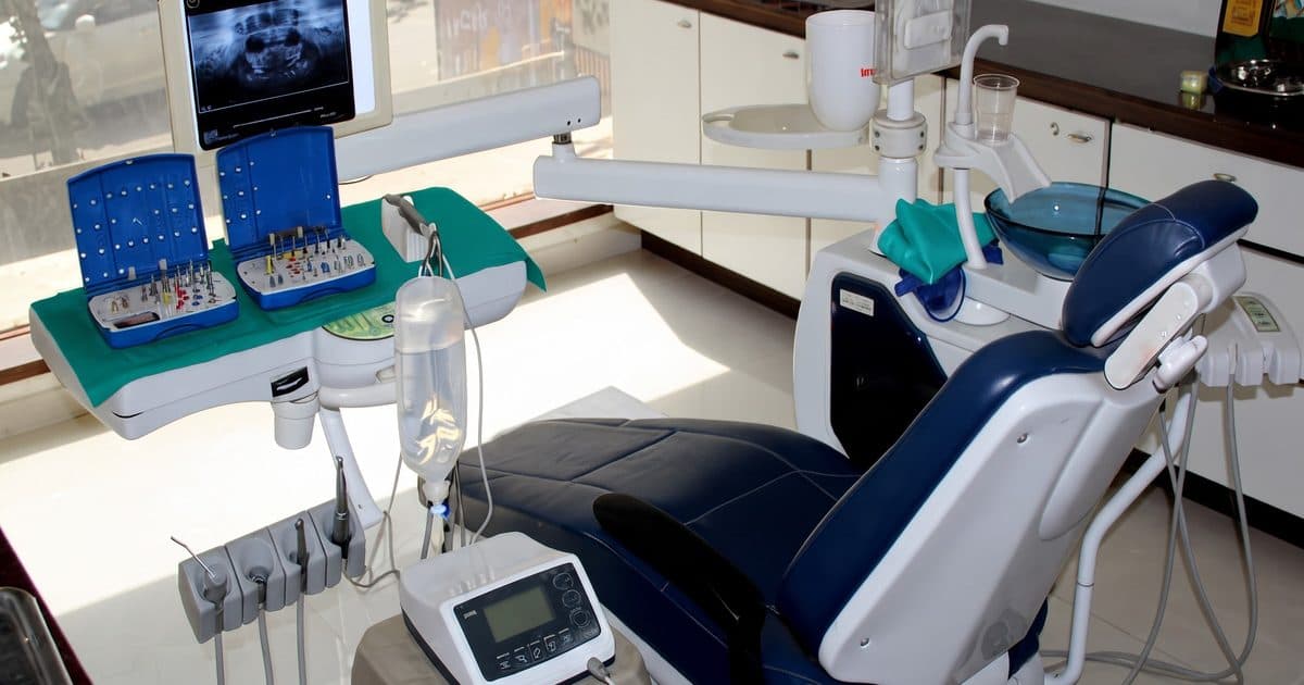 Dental Care for Seniors in Rajkot: Dentures or Implants?